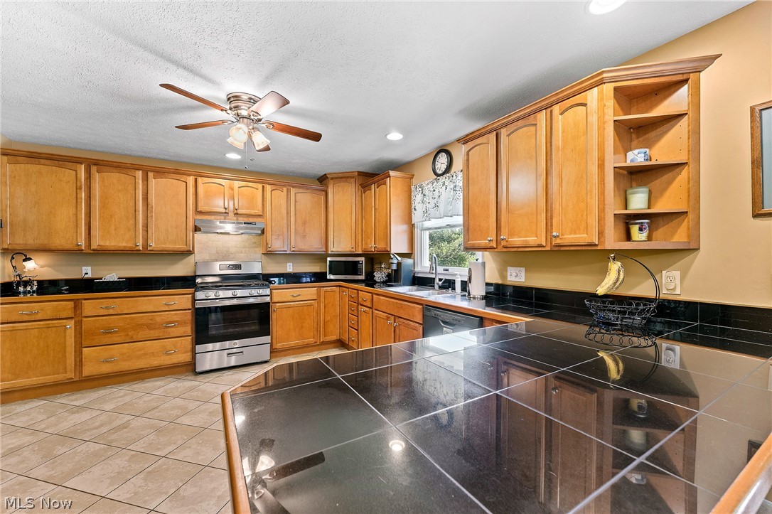3755 Lyntz Townline Road SW Lordstown OH 44481