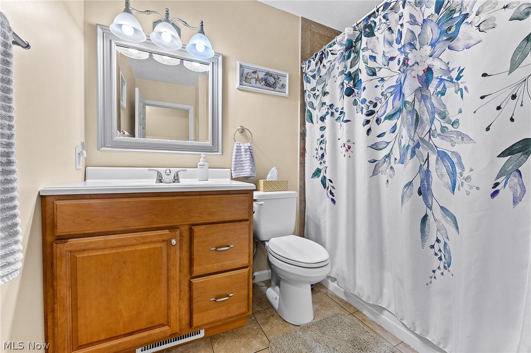 3755 Lyntz Townline Road SW Lordstown OH 44481