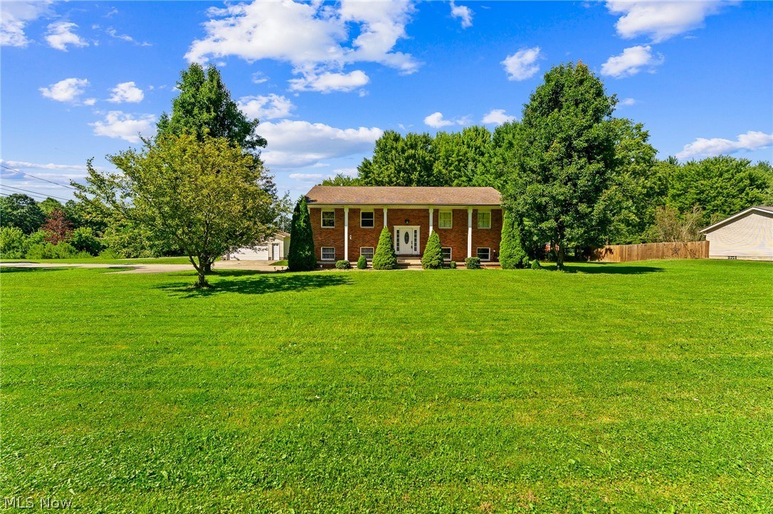 3755 Lyntz Townline Road SW Lordstown OH 44481