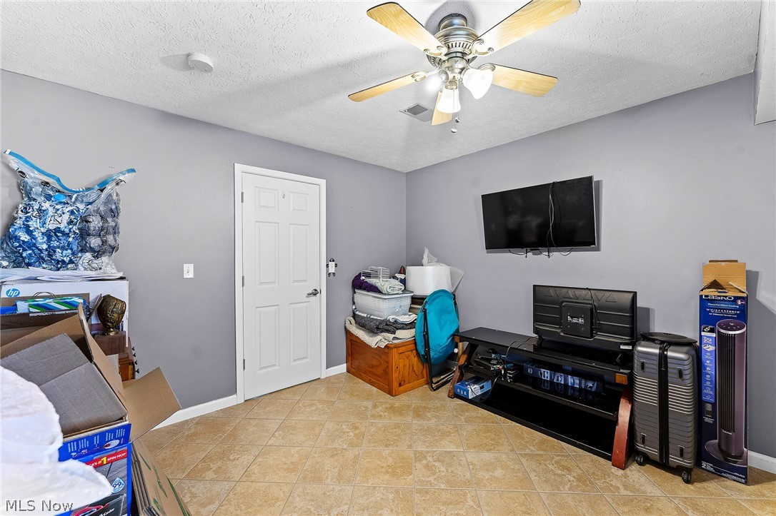 3755 Lyntz Townline Road SW Lordstown OH 44481