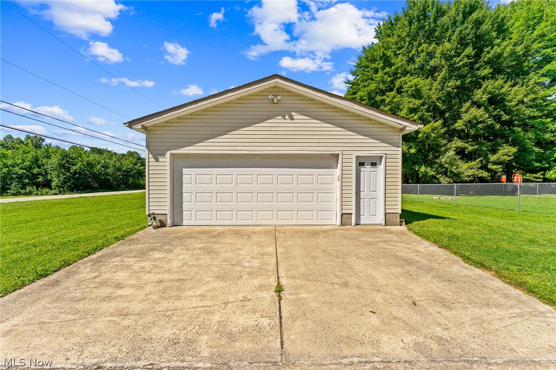 3755 Lyntz Townline Road SW Lordstown OH 44481