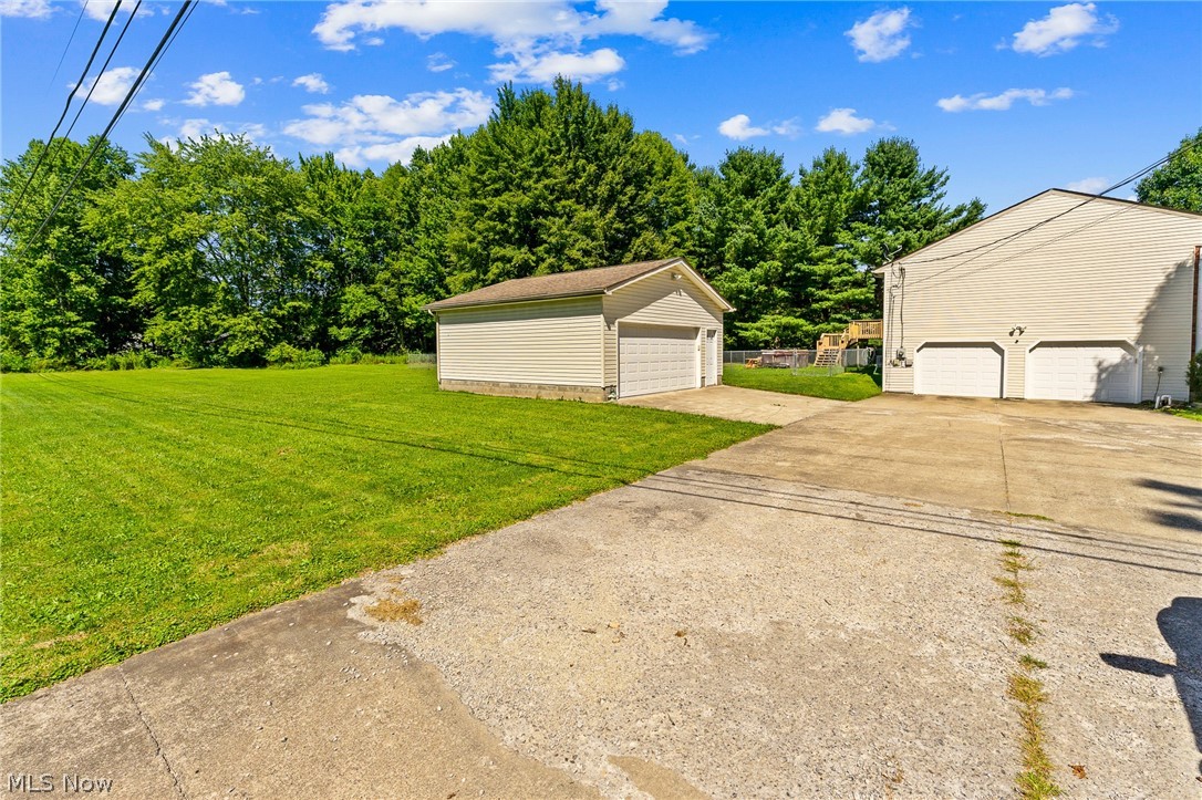 3755 Lyntz Townline Road SW Lordstown OH 44481