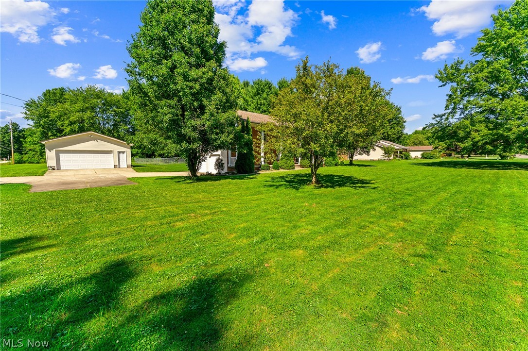 3755 Lyntz Townline Road SW Lordstown OH 44481