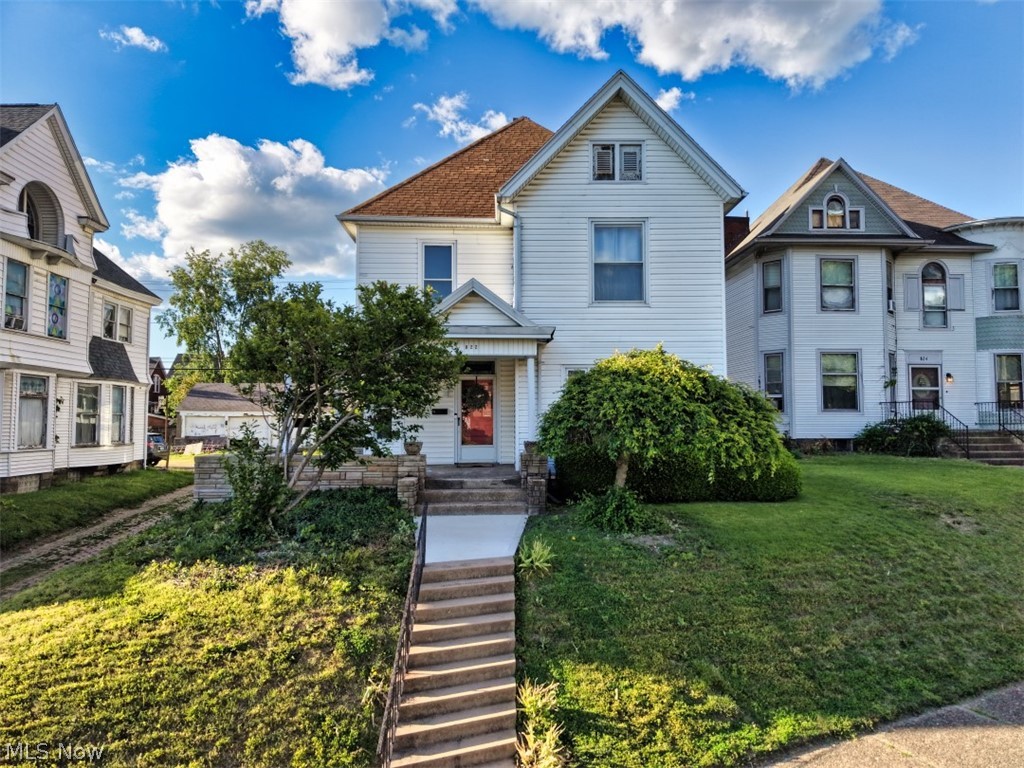 822 Main Street Coshocton OH 43812