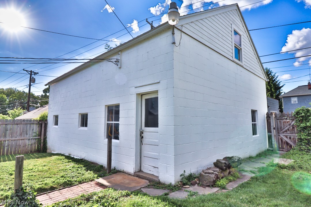 822 Main Street Coshocton OH 43812
