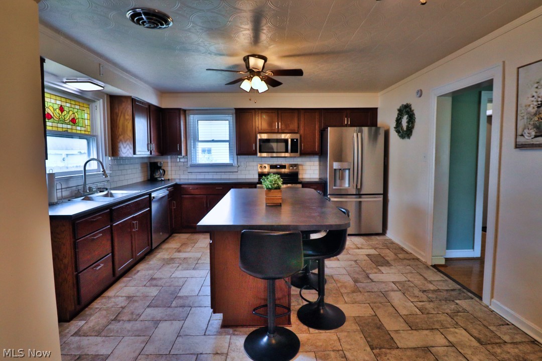 822 Main Street Coshocton OH 43812