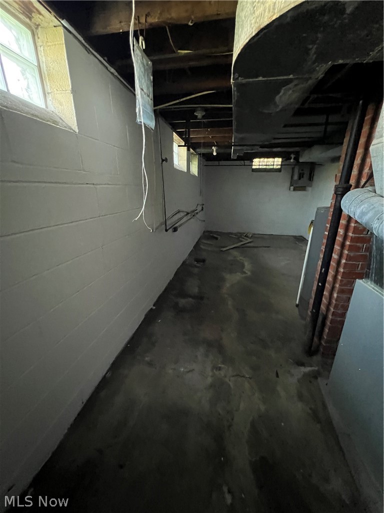 11705 Farringdon Cleveland OH 44105