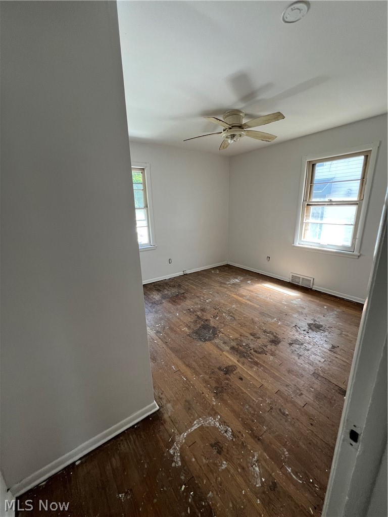 11705 Farringdon Cleveland OH 44105