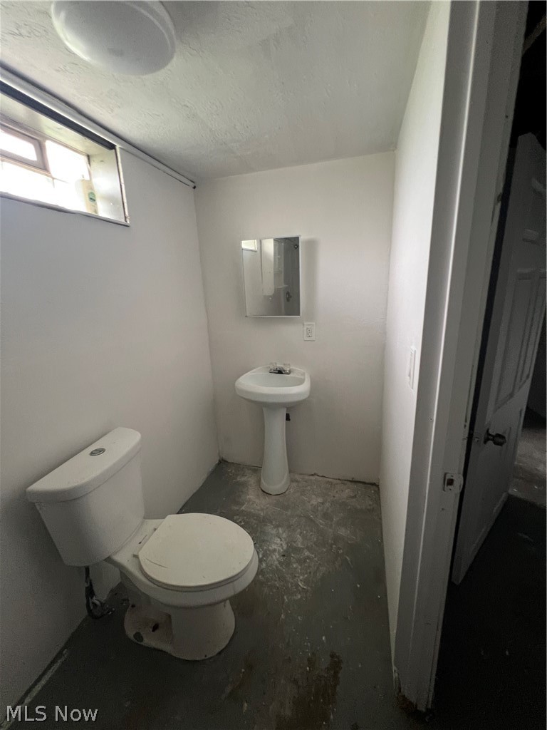 11705 Farringdon Cleveland OH 44105