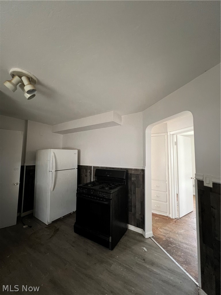11705 Farringdon Cleveland OH 44105