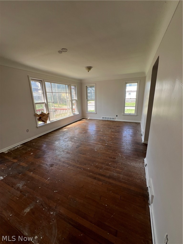 11705 Farringdon Cleveland OH 44105