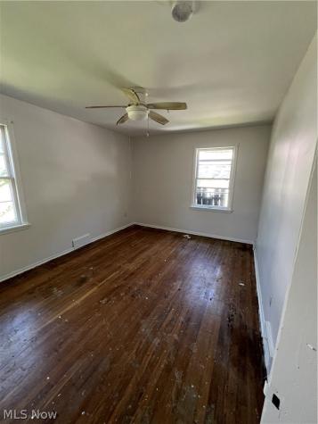 11705 Farringdon Cleveland OH 44105