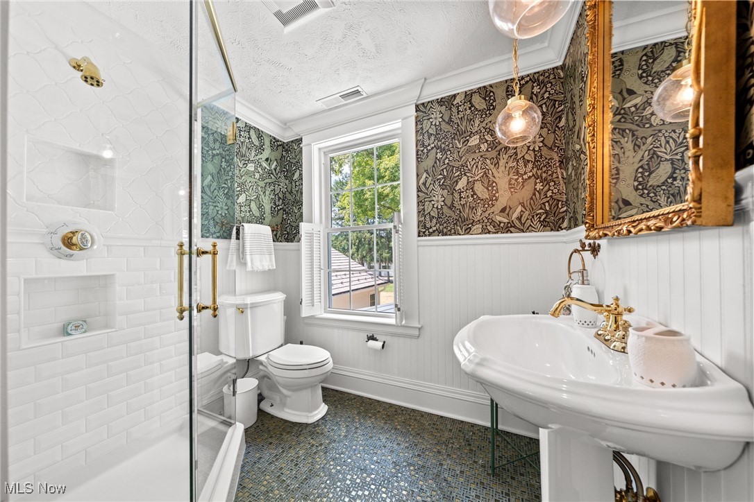 16970 Auburn Road Chagrin Falls OH 44023