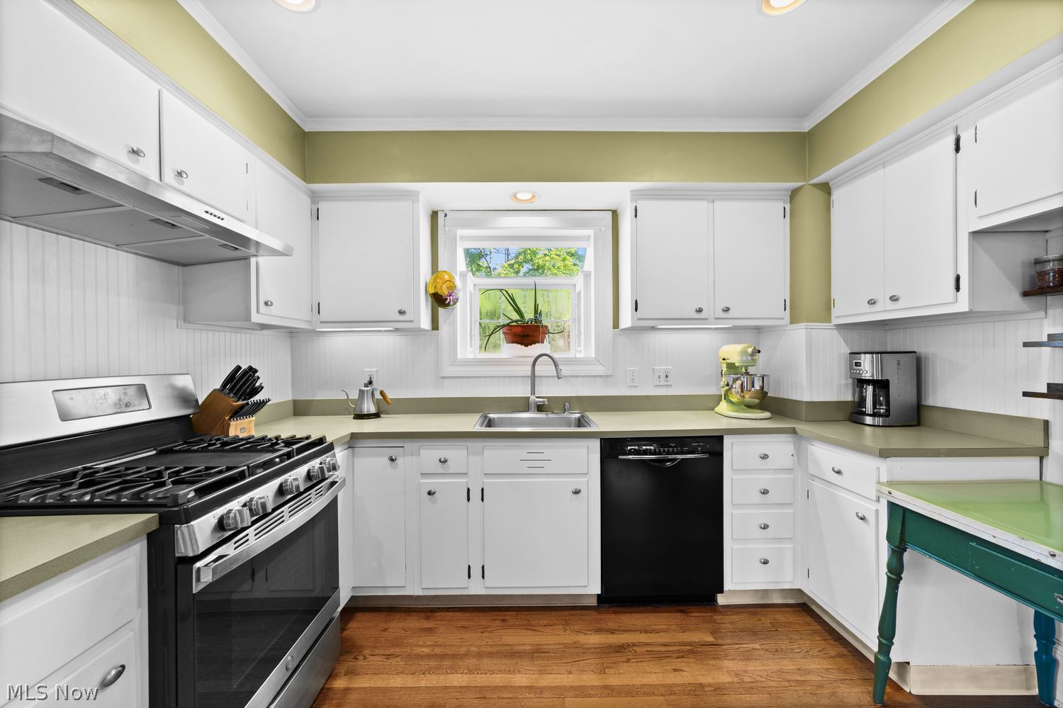 136 E 208th Street Euclid OH 44123
