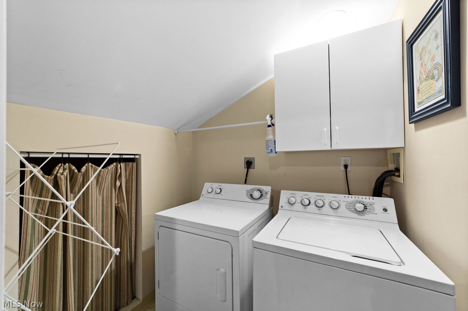 136 E 208th Street Euclid OH 44123