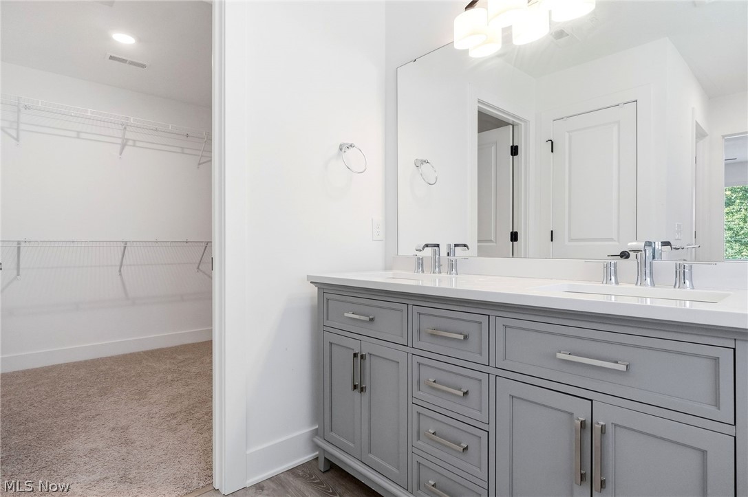 3653 Avondale Road Woodmere OH 44122