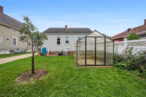 5608 Stickney Avenue Cleveland OH 44144