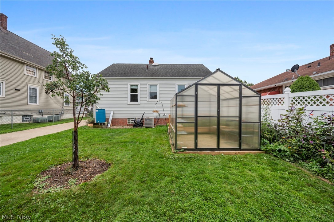 5608 Stickney Avenue Cleveland OH 44144