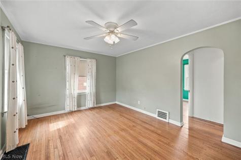 5608 Stickney Avenue Cleveland OH 44144