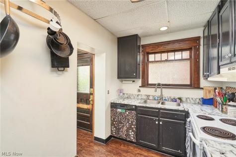 136 Smith Avenue NW Canton OH 44708