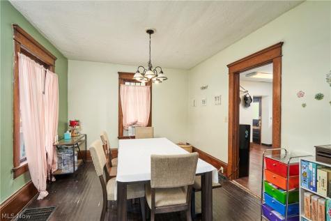 136 Smith Avenue NW Canton OH 44708
