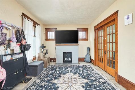 136 Smith Avenue NW Canton OH 44708