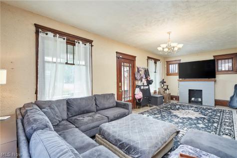 136 Smith Avenue NW Canton OH 44708