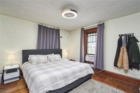 136 Smith Avenue NW Canton OH 44708