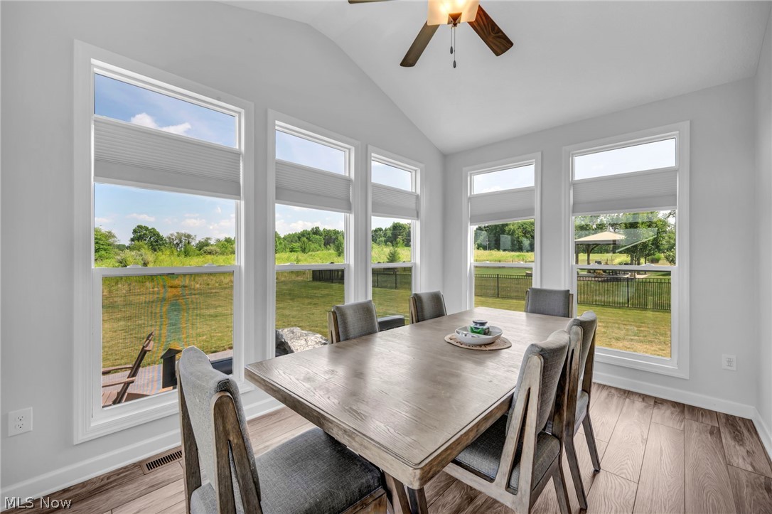 344 Heatherby NE Hartville OH 44632