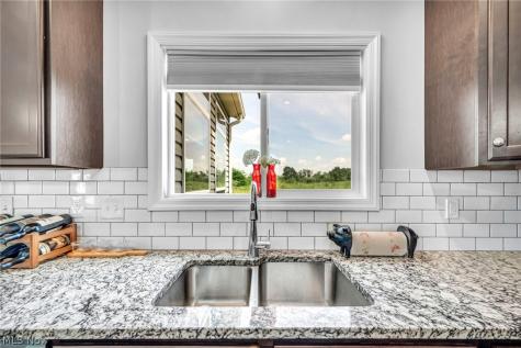 344 Heatherby NE Hartville OH 44632