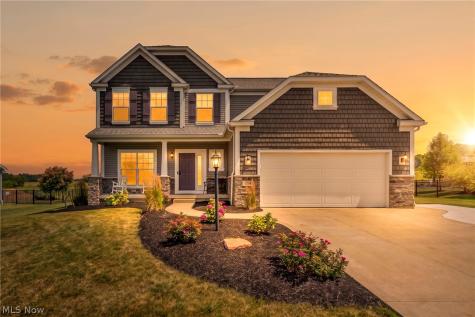 344 Heatherby NE Hartville OH 44632