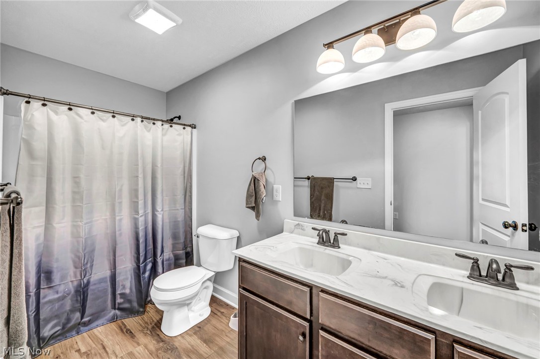 344 Heatherby NE Hartville OH 44632
