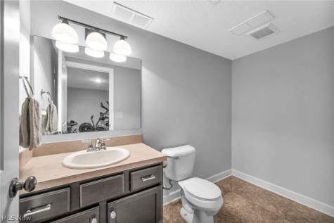 344 Heatherby NE Hartville OH 44632