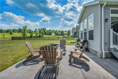 344 Heatherby NE Hartville OH 44632