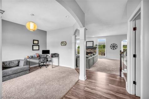 344 Heatherby NE Hartville OH 44632