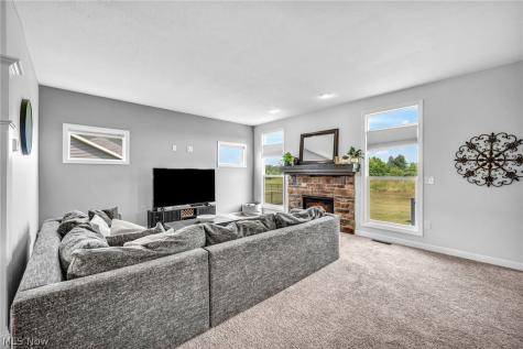 344 Heatherby NE Hartville OH 44632