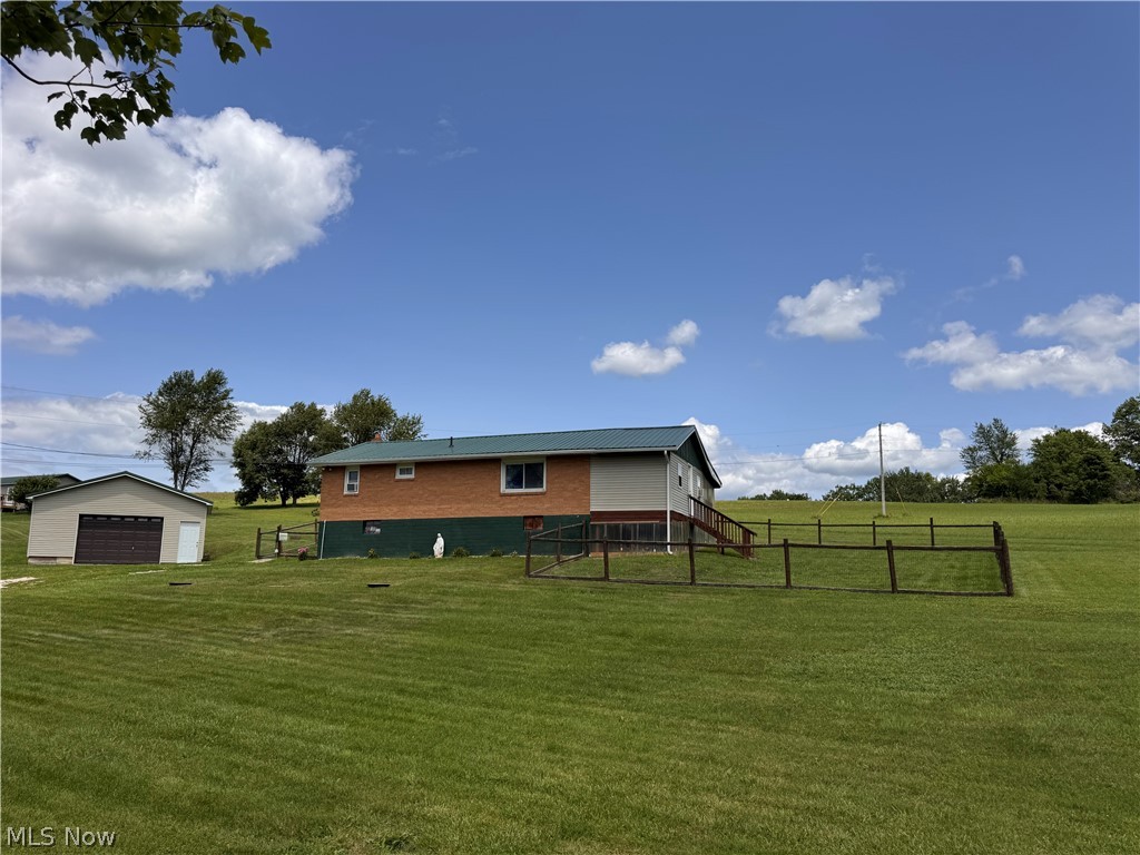 7054 Scio Road SW Carrollton OH 44615