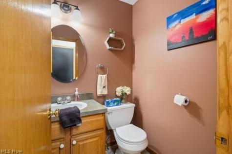 832 Queens Gate Way Wadsworth OH 44281