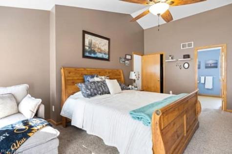 832 Queens Gate Way Wadsworth OH 44281