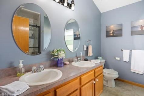 832 Queens Gate Way Wadsworth OH 44281