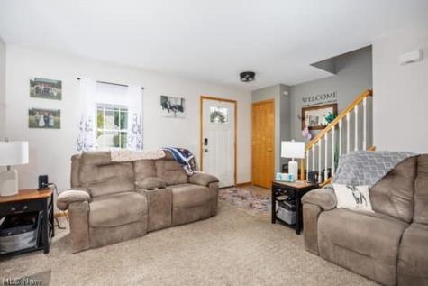 832 Queens Gate Way Wadsworth OH 44281