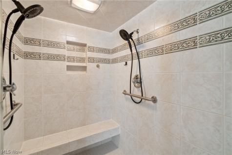 6182 Bertram Avenue NW Canton OH 44718