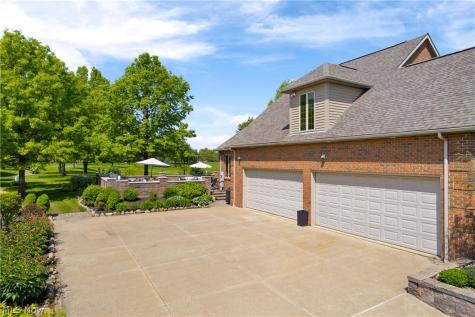 6182 Bertram Avenue NW Canton OH 44718