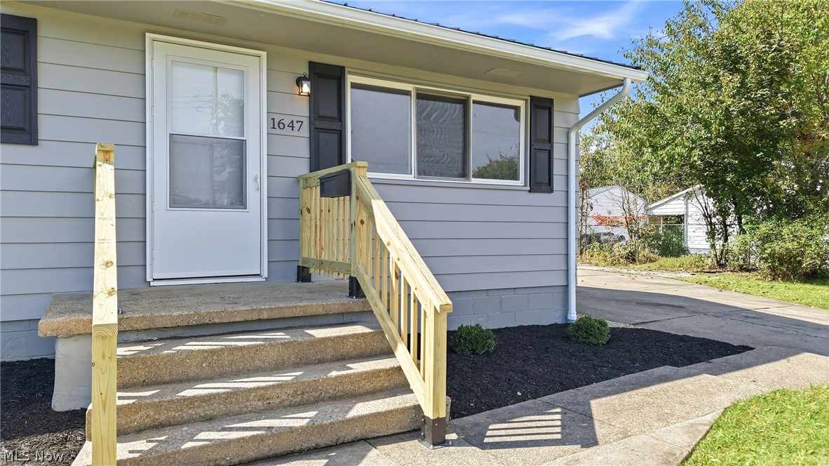 1647 Southern Boulevard NW Warren OH 44485