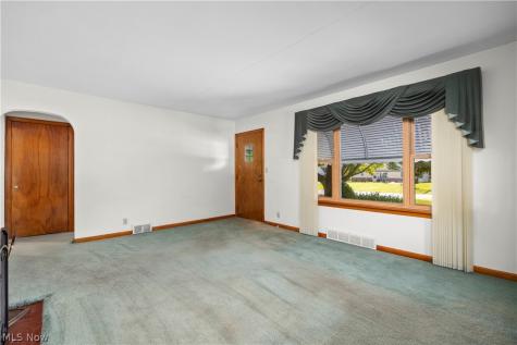 111 Yunker Court Elyria OH 44035