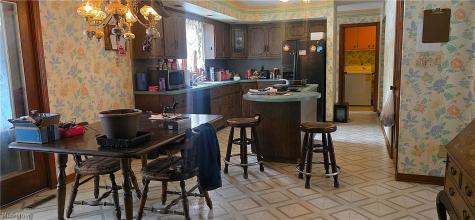 325 Brookshire Oval Hinckley OH 44233