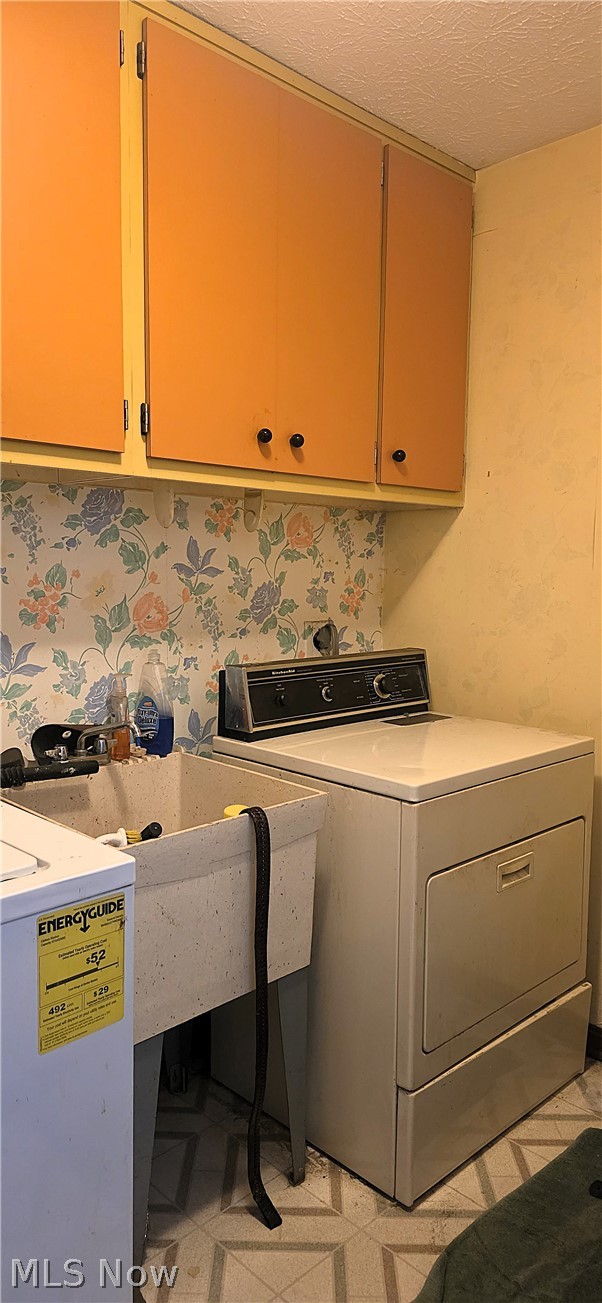 325 Brookshire Oval Hinckley OH 44233