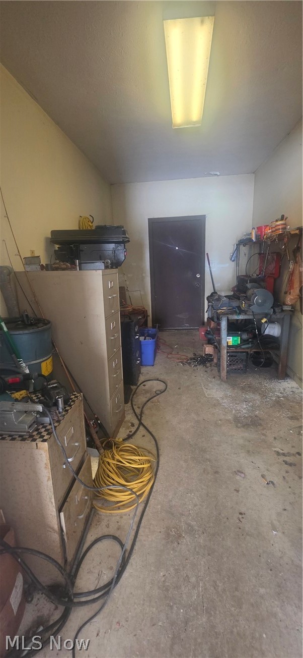 325 Brookshire Oval Hinckley OH 44233