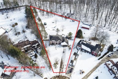 325 Brookshire Oval Hinckley OH 44233