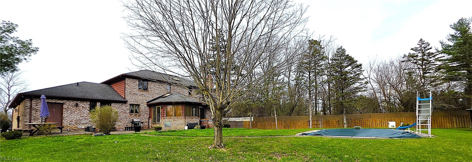 325 Brookshire Oval Hinckley OH 44233